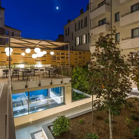 Néméa Palais Aparthotel 4*